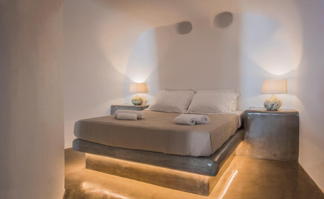 Aqua Serenity Luxury Suites Santorini Foinikia  Экстерьер фото